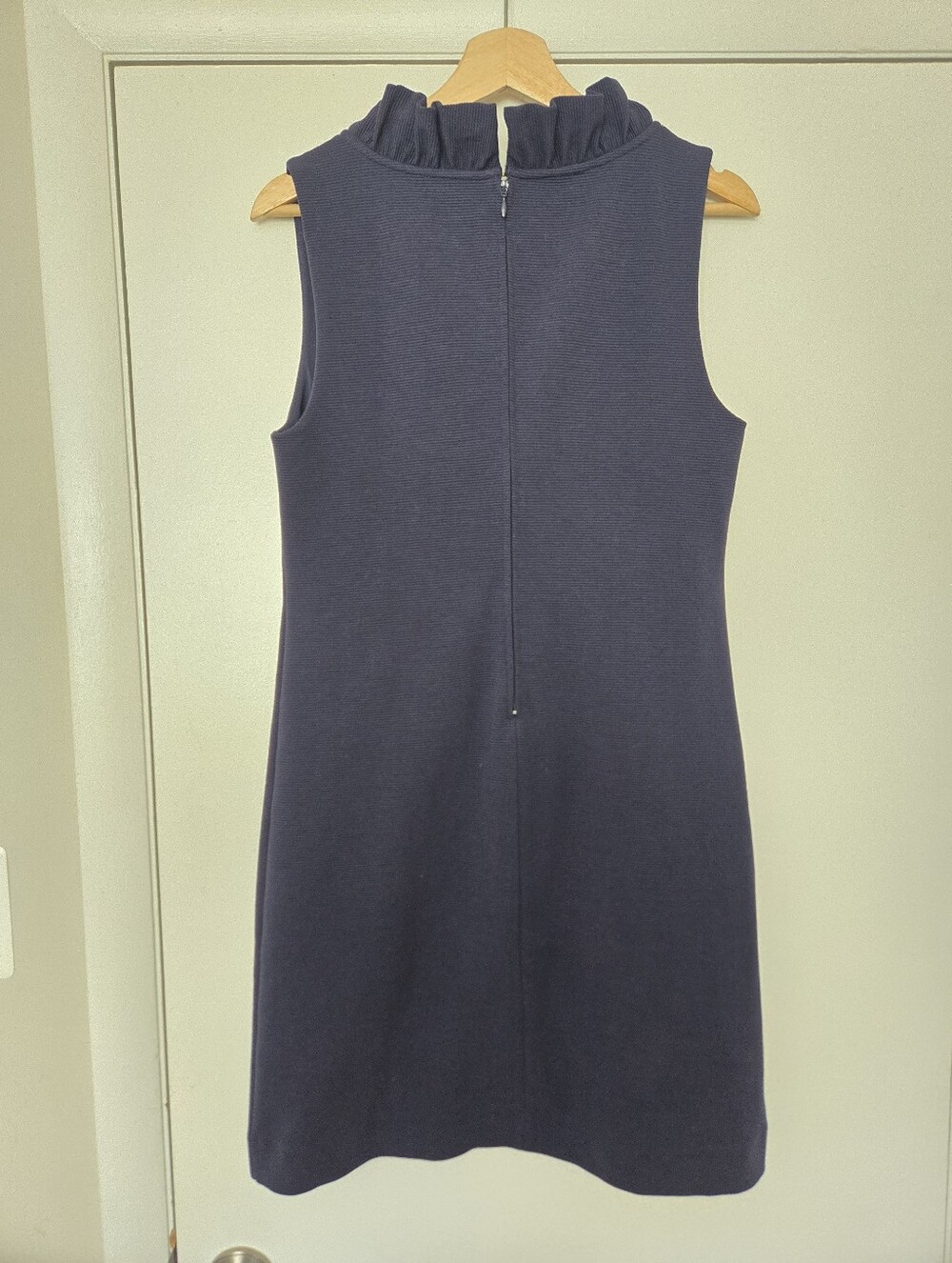 Lilly Pulitzer Navy Blue Tisbury Ruffle Sleeveless Sheath Dress Size Medium - Picture 3 of 5